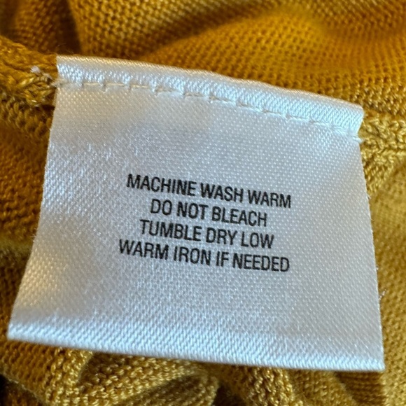 Jaclyn Smith Women’s Cowl Neck Sweater Mustard Gold Size XXL - Picture 5 of 5